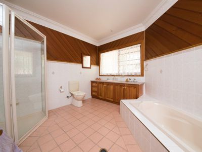 18L Debeaufort Drive, Dubbo