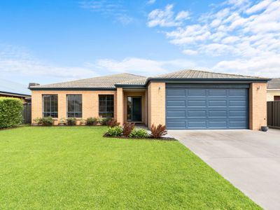 14 Thornley Court, Sale