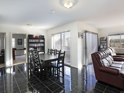 2 / 5 Weddell Road, North Geelong