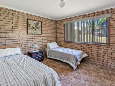 18 Lakeside Drive, Kianga