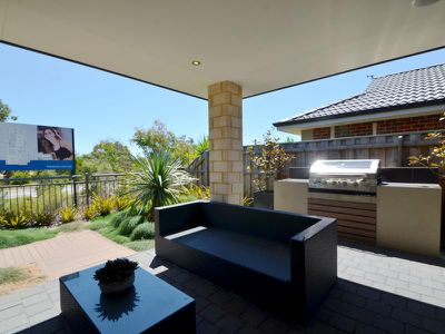 8 Onyx Lane, Wellard