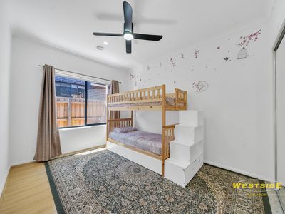 25 Cascade  Drive, Aintree