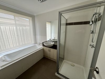 19 Canopus Crescent, Lara