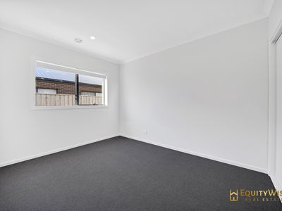 10 Stanmore Crescent, Wyndham Vale