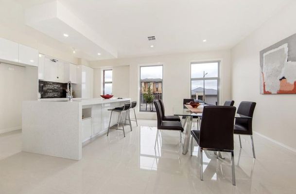 97 Horizon Boulevard, Greenvale