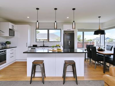 25 Dunstan Crescent, Hornby