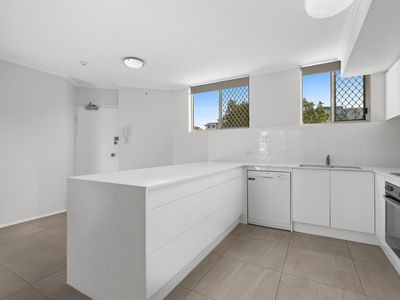 19 / 16 Patrick Lane, Toowong