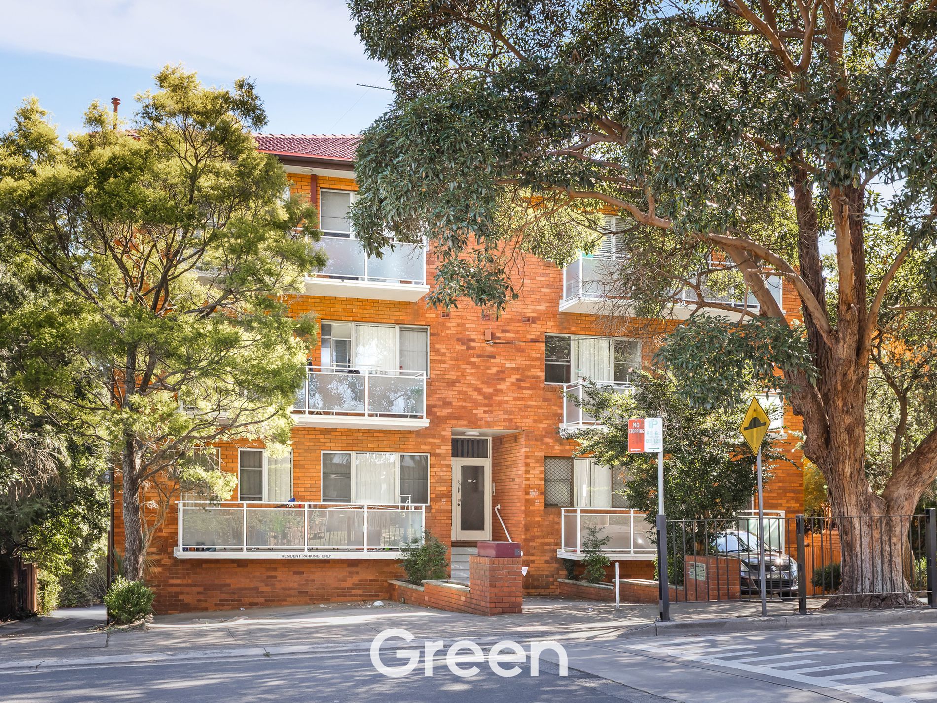 1 / 36 West Parade, West Ryde