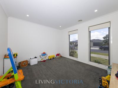 93 Park Orchard Drive, Pakenham