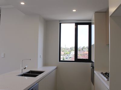 407 / 120-124 Wentworth Rd, Burwood