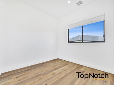 5 Spire Crescent, Beveridge