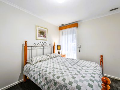 6 MULLINS STREET, Millicent