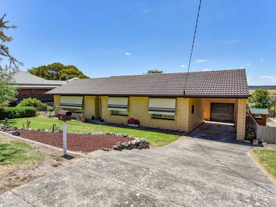 11 Hutchesson Street, Millicent
