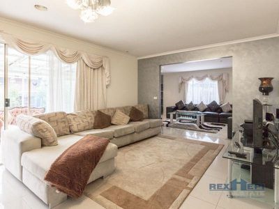 34 Bluegum Way, Hampton Park