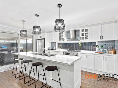 40 Honeybee Crescent, Calderwood