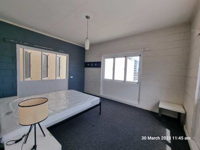 2 / 66 goondoon st, Gladstone Central