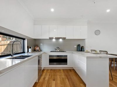 276A WAVERLEY ROAD, Mount Waverley