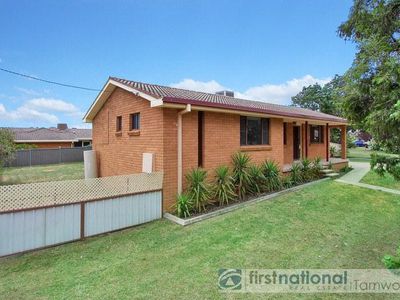 142 Duri Road, South Tamworth