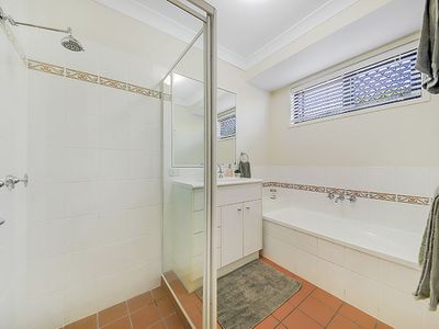 50 Isaacs Way, Wakerley