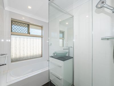 24 Powderbark Bypass, Kenwick