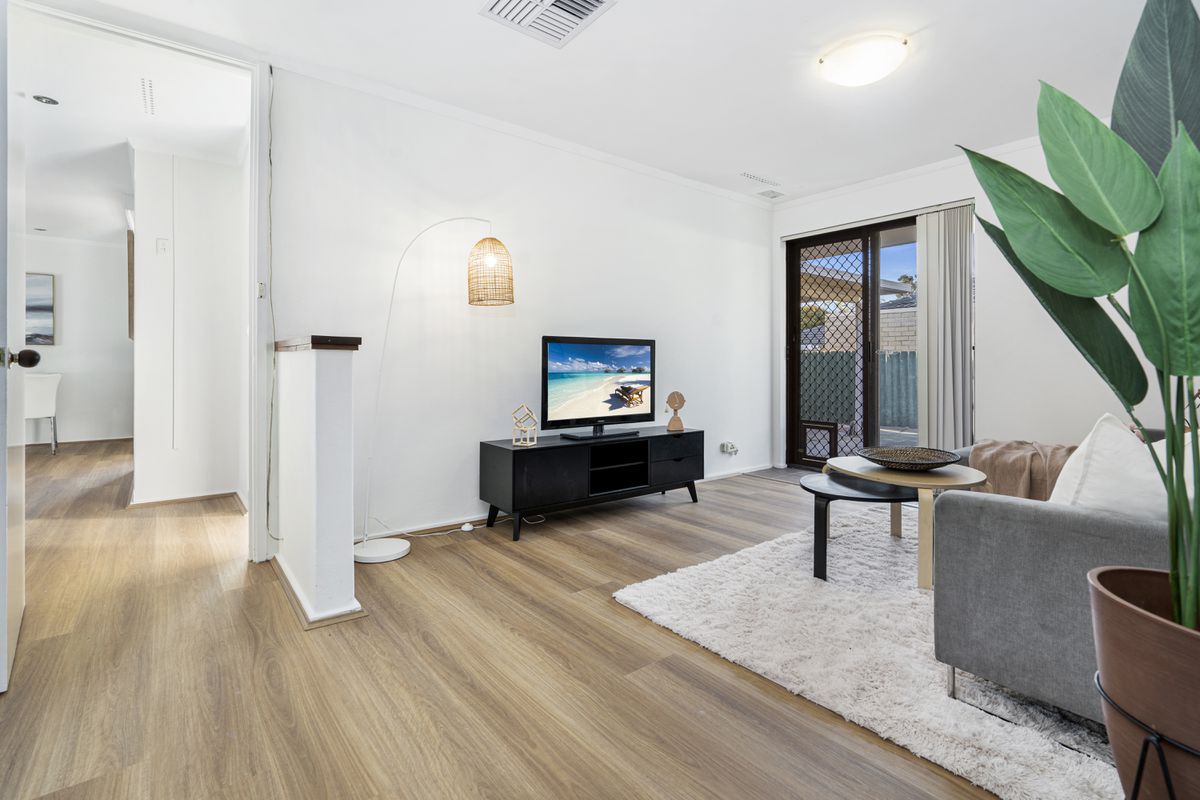 33 Riga Crescent, Willetton