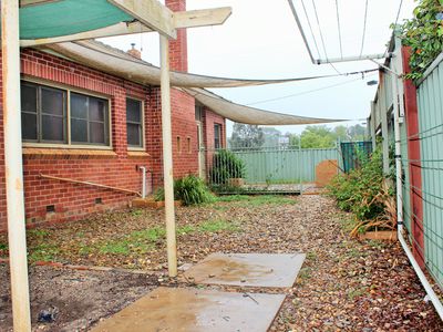 2 CARPENTER STREET, Kangaroo Flat