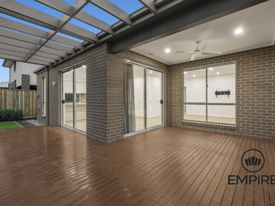 11 Kunlun Crescent, Clyde North