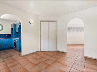 5 Watersedge Avenue, Basin View