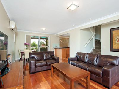 9 Yantara Place, Woodcroft