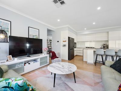 18 Lancaster Loop, Piara Waters