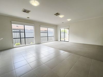 26 Lemon Myrtle Way, Craigieburn