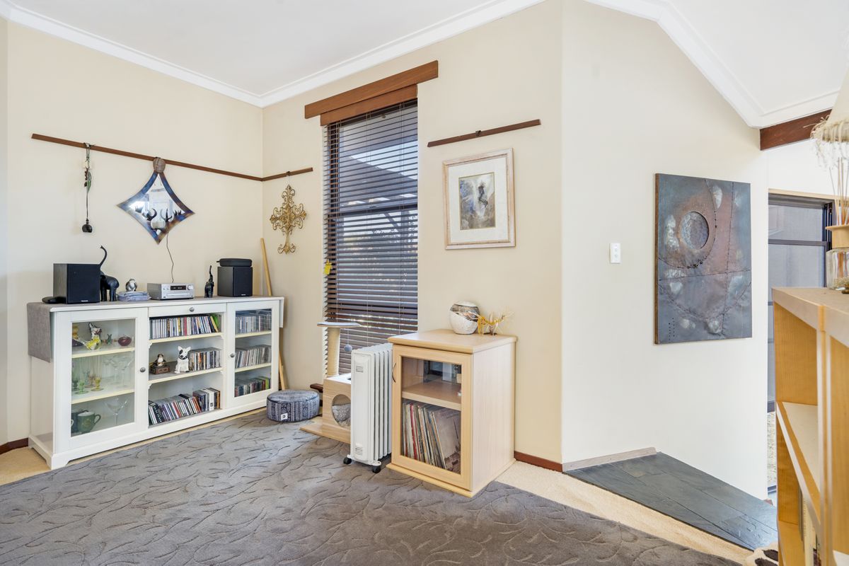 6 Reserve Close, Greenwood