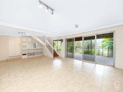 12 McKellar Boulevard, Blue Haven