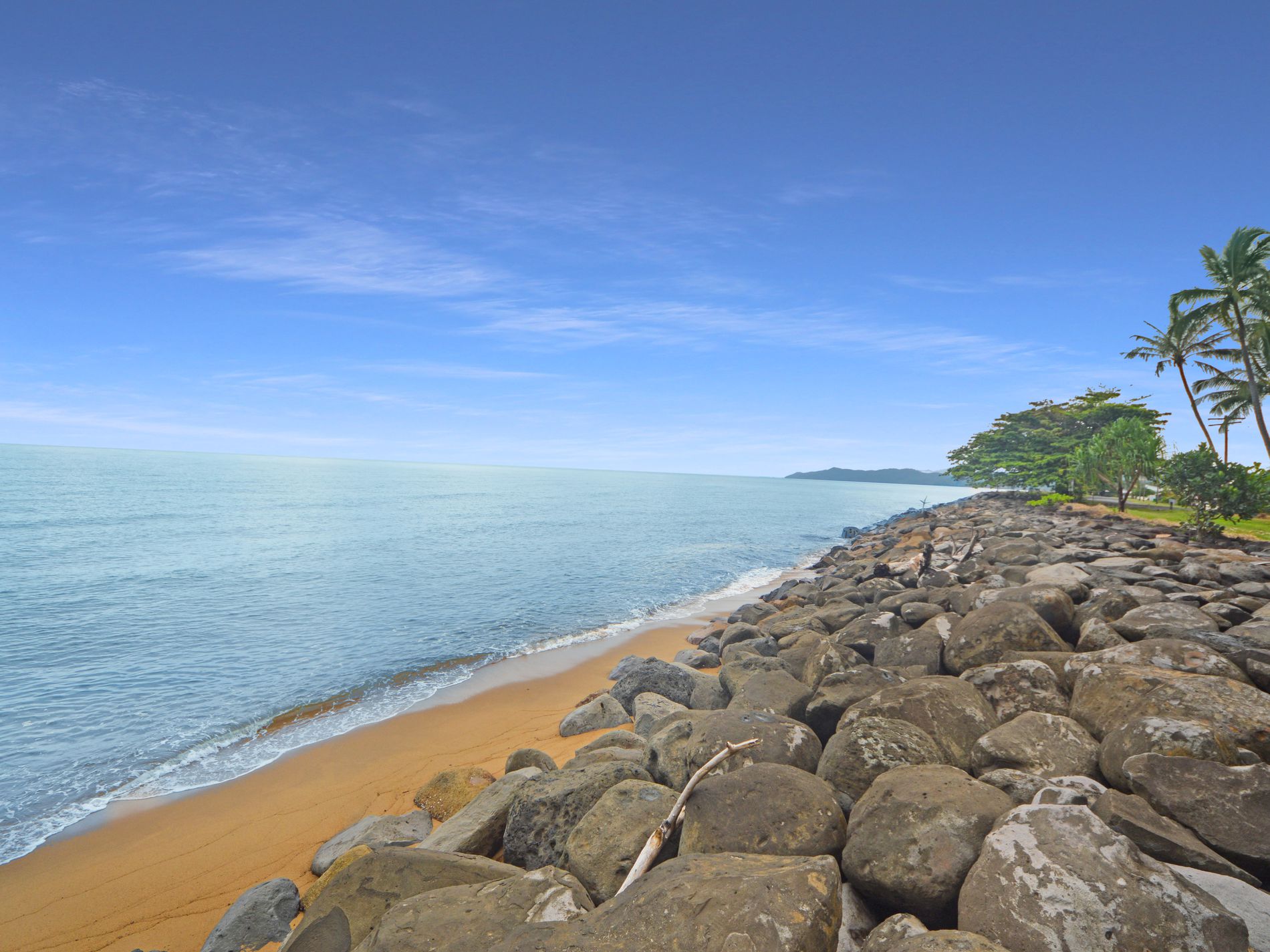 8 FELDT STREET, Flying Fish Point