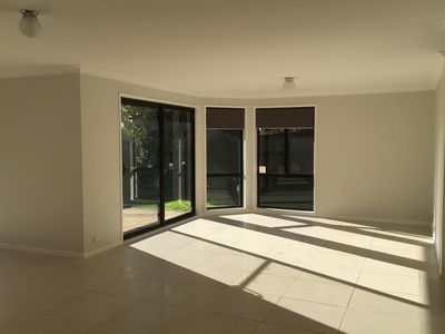 19 Helena Crescent, Horsley