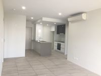 2 / 8 Hunt Street, Hamilton