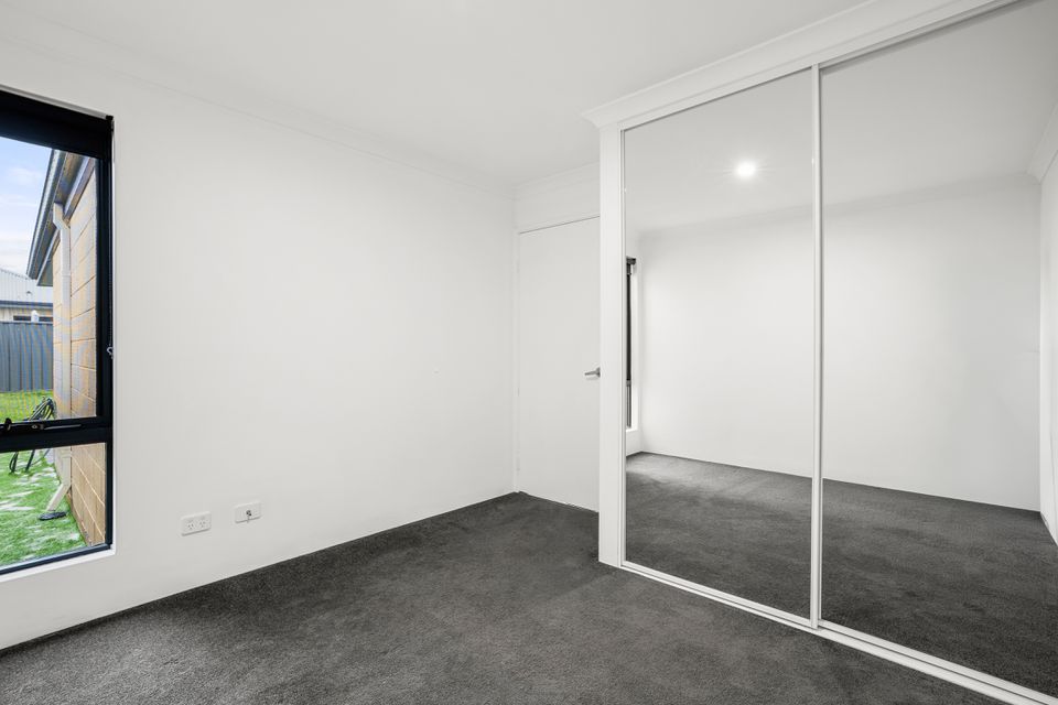 25 Wallarah Cct, Baldivis