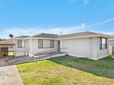 11 Phillips Crescent, Barrack Heights