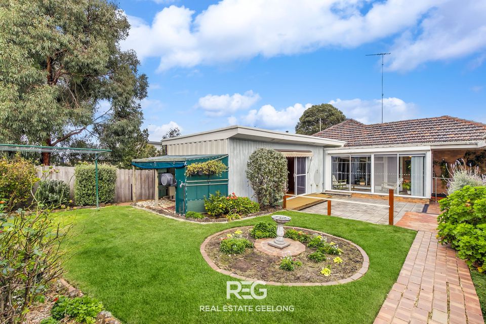 24 Cambra Road, Belmont