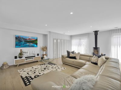 5 Ringtail Close, Botanic Ridge