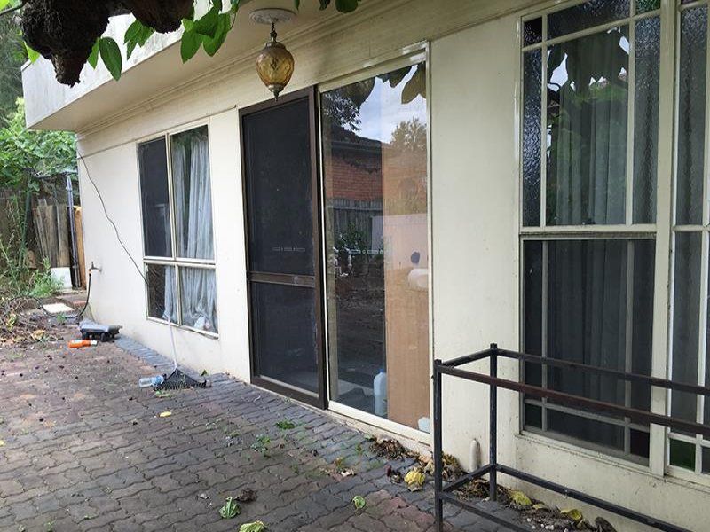 17A Phoenix Crescent, Casula