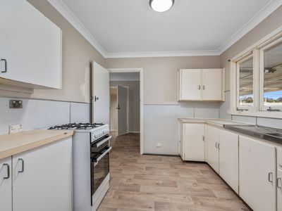 41 Eureka Street, Hannans