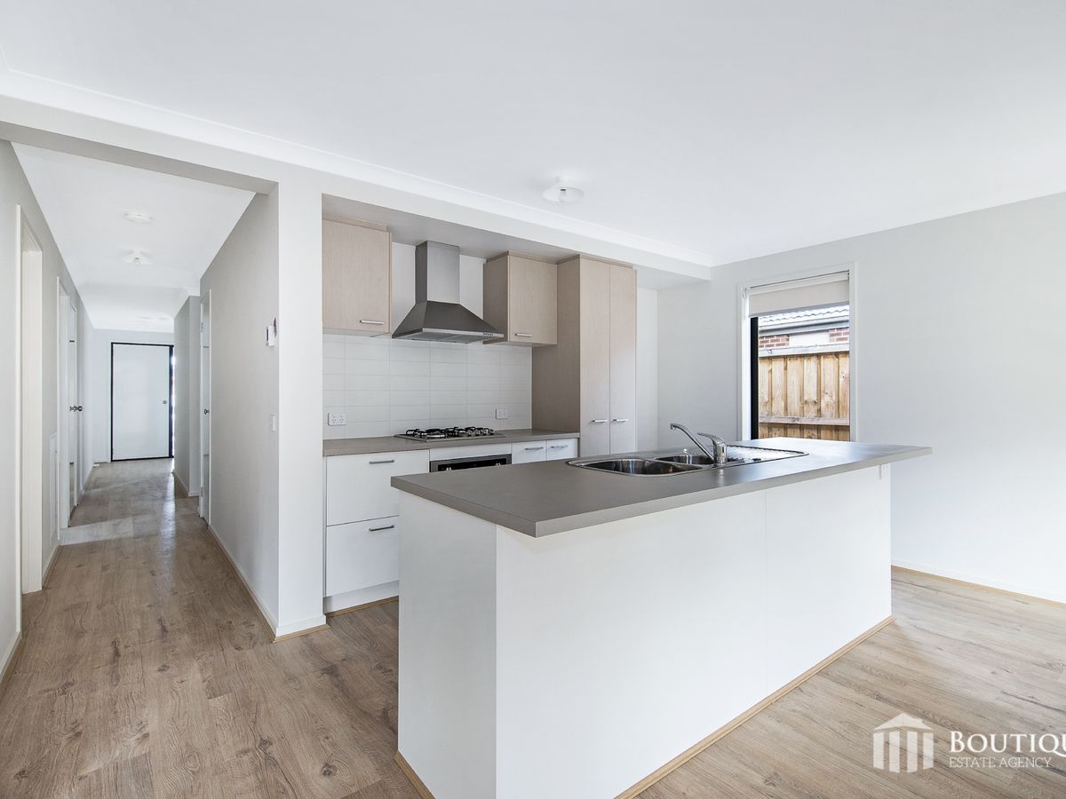 9 Maywood Street, Pakenham