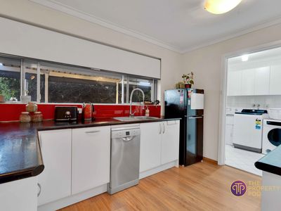 10 Kettering Way, Huntingdale