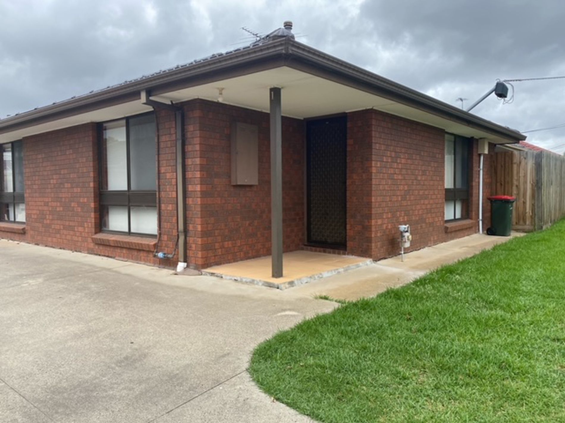 1 / 1 Branton Road, Hoppers Crossing