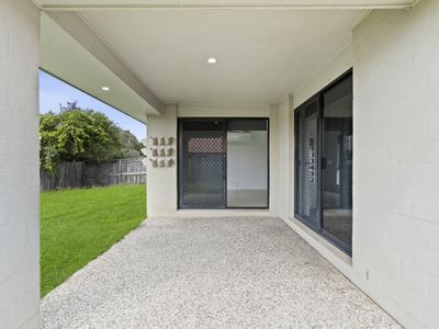 9 Wyndham Cct, Holmview