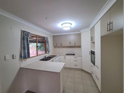 10 Nolan Drive, Kingaroy