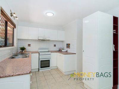 7 Meadow Crescent, Beenleigh