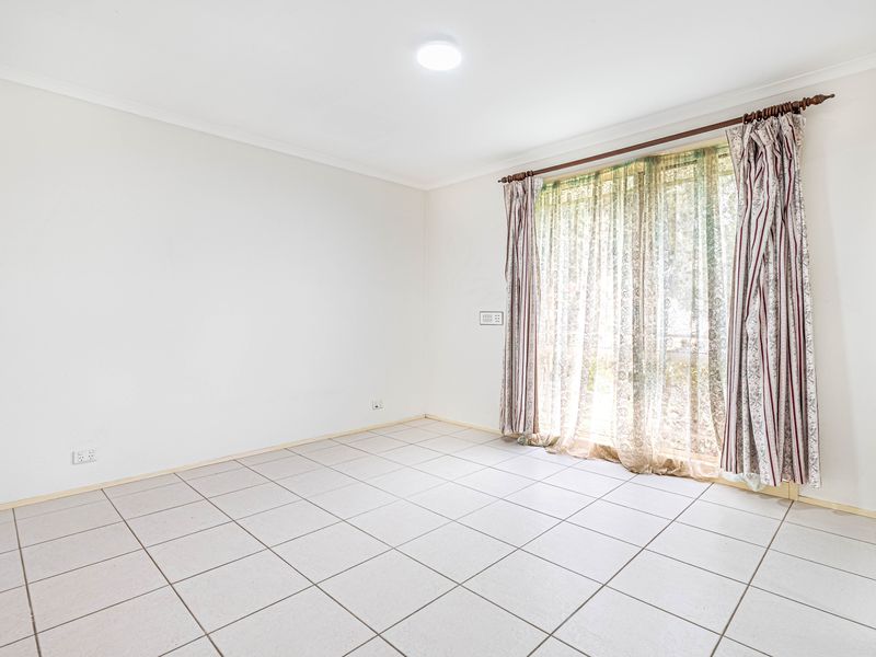 63 Thompson Crescent, Glenwood
