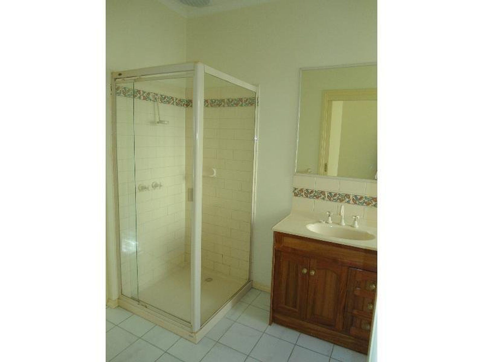 2 / 182 Verner Street, East Geelong